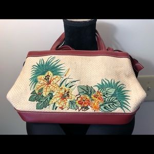 Vintage hand/shoulder bag